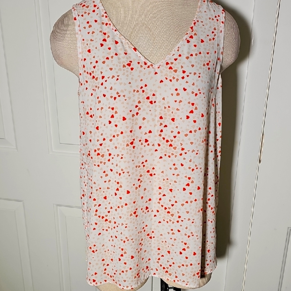 Apt. 9 White and‎ Red Hearts Sleeveless Relaxed Tank Top. Size Meduim